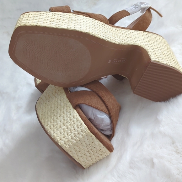 🆕🌿STEVEN PLATFORM HIPPY SANDALS🌿 - Picture 6 of 8